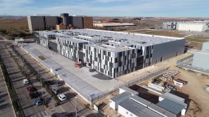 Nave industrial y oficinas