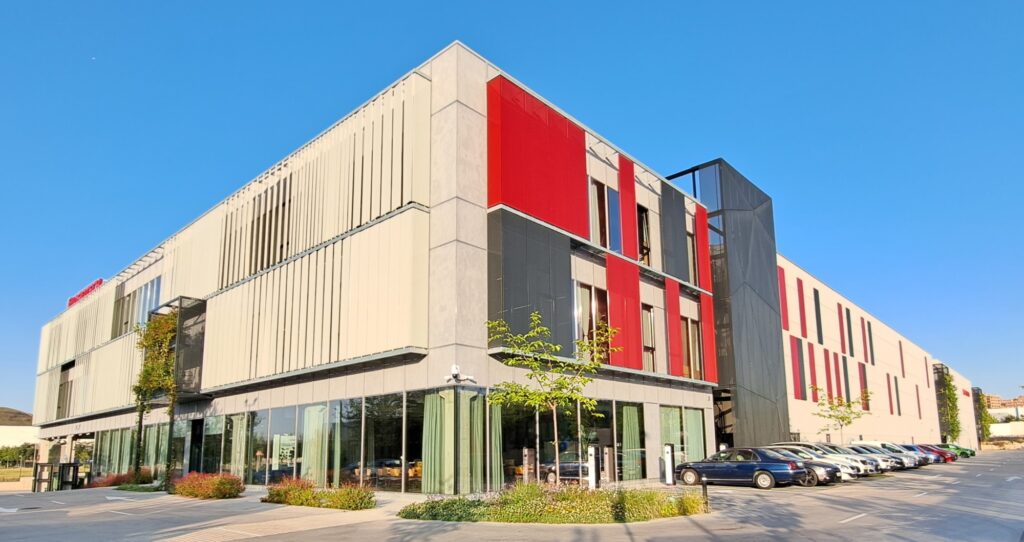 Vicalvaro_4-Obra terminada 01 nave oficinas BIM