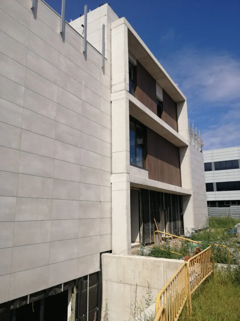 Metrohm_3-Obra 05 edificio de oficinas
